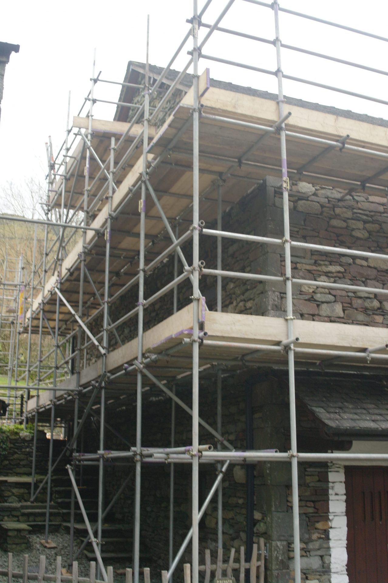 Independant scaffold